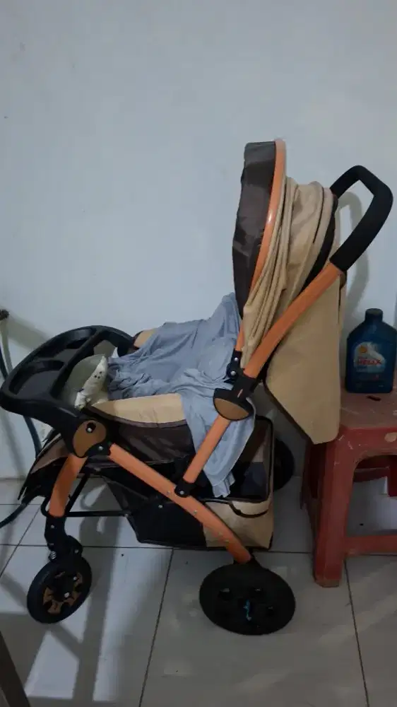 Stroller basih seperti baru.belom lama beli baru di pake 5x doang