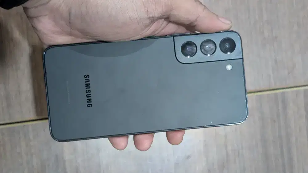 Samsung S22 8/256gb