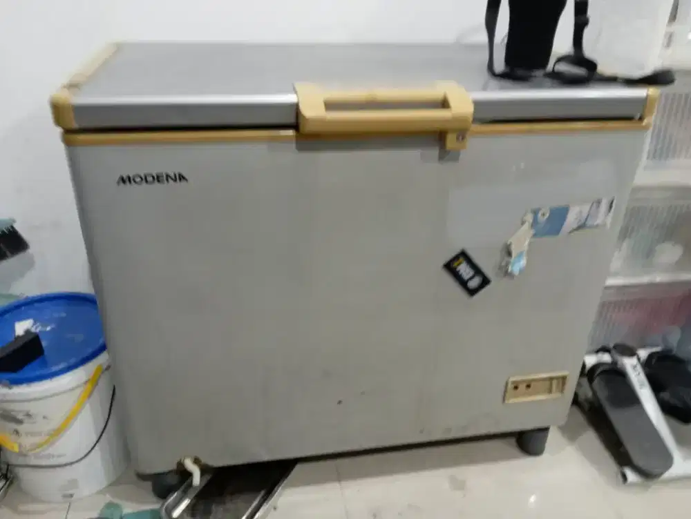 Freezer Modena cooler box 200 liter gratis ongkir jabodetabek