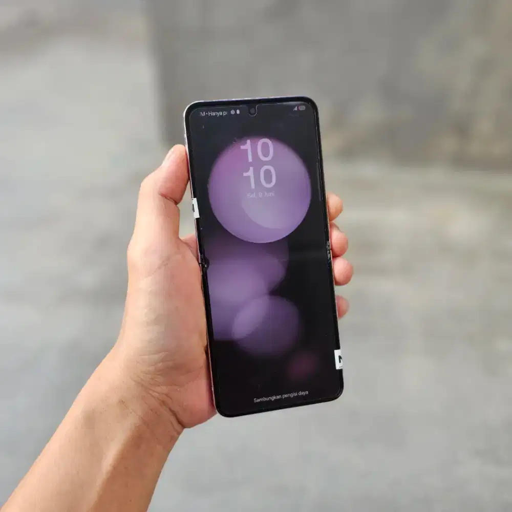 SAMSUNG GALAXY Z FLIP 5 SEIN 5G 8/256 MULUS MINUS FUNGSI NORMAL