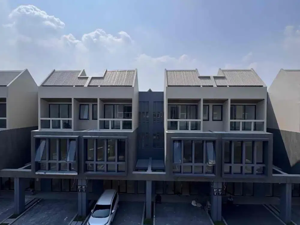 RUKO 3 LANTAI 2 FASAD JARANG ADA DI BSD