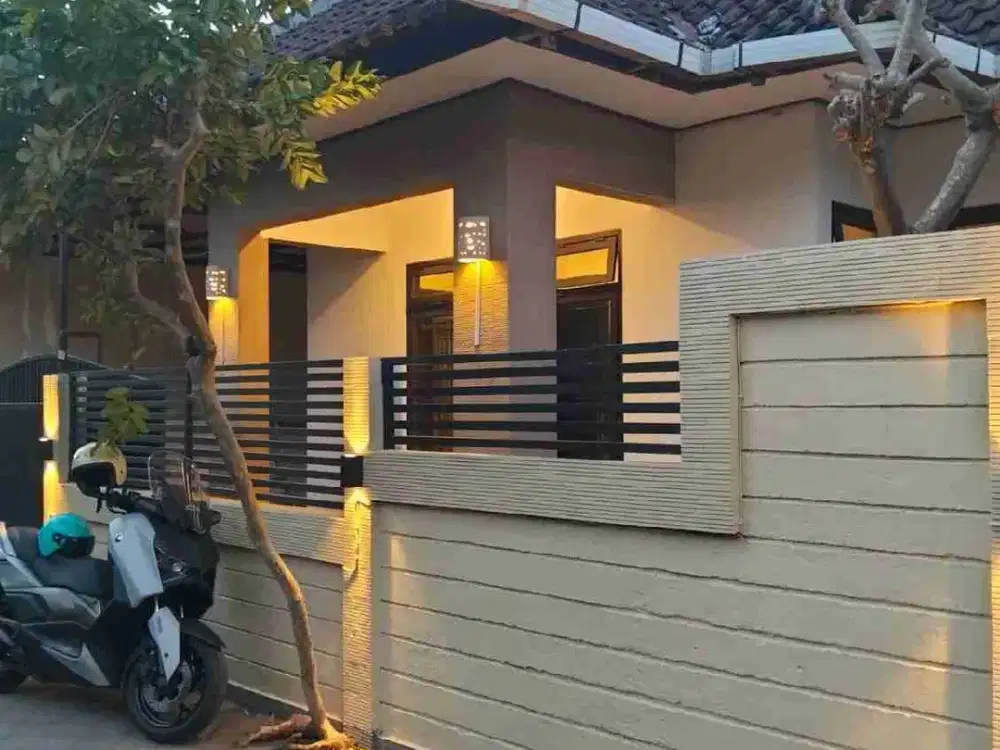 RUMAH SECOND LANTAI I DI PADONAN TIBUBENENG CANGGU