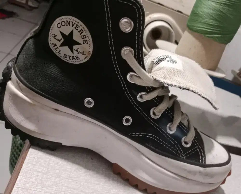Jual sepatu converse run high star