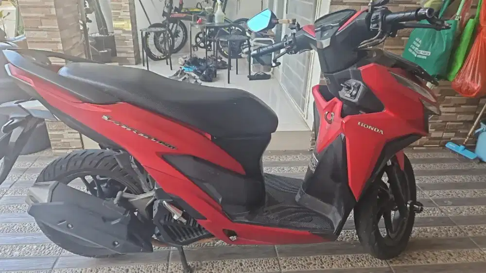 Vario 2019 150 cc warna merah dof