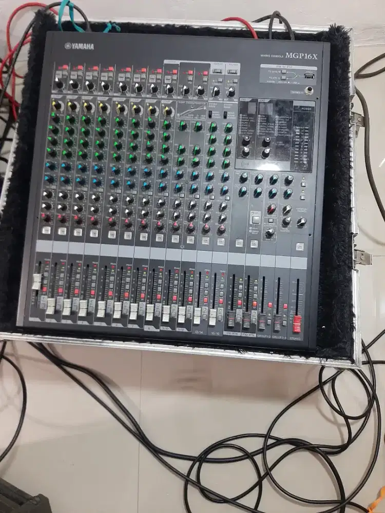 Jual 1 set Sound syatem Rp. 22 jt  -  Barang antik