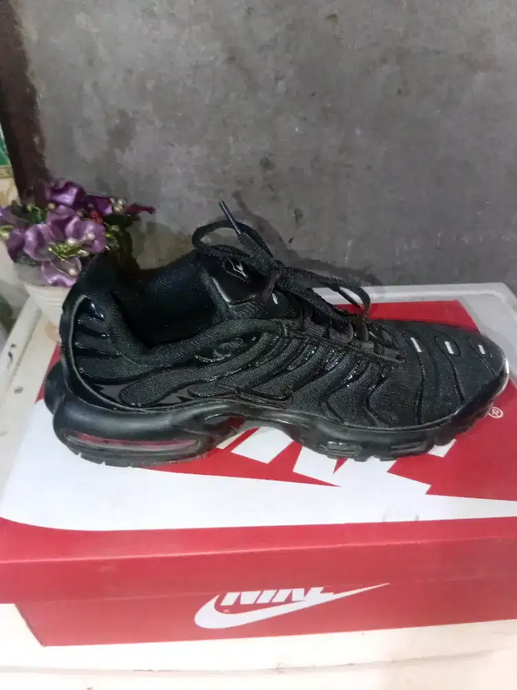 Nike Air Max TN Plus Triple Black
