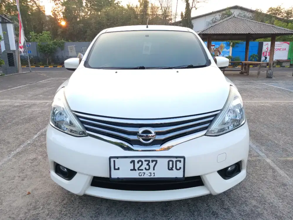 Grand Livina XV Matic Bagus Terawat