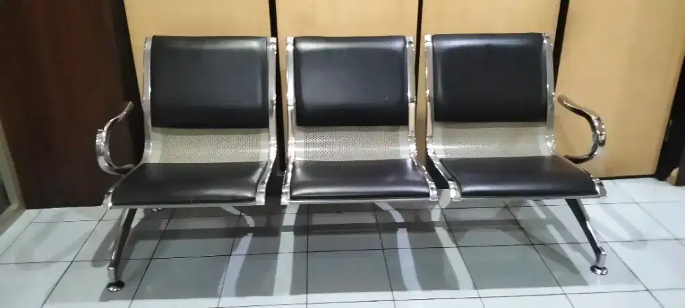 Kursi tunggu besi busa