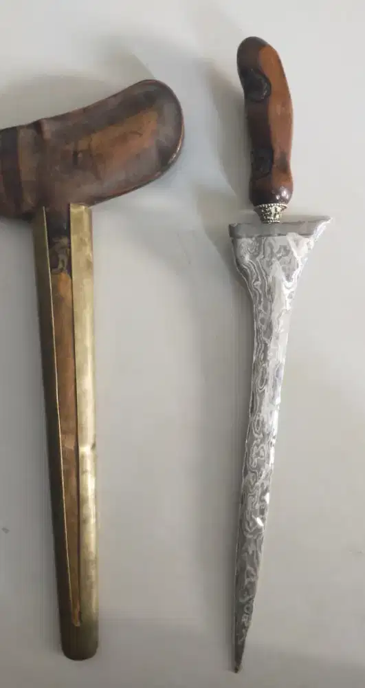 Keris Brojol pamor Udan Mas tiban Rojogundolo Semar
