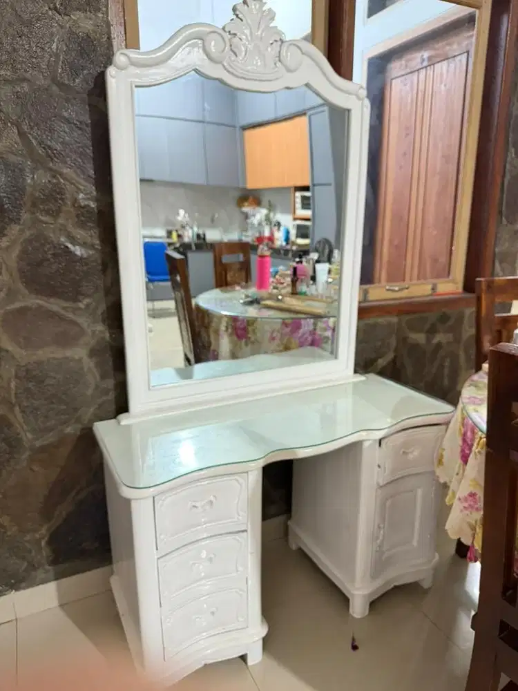 Meja rias jati cat duco