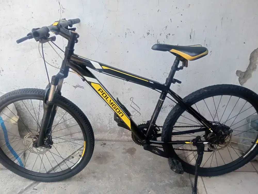 Sepeda Polygon monarch 5 aloy