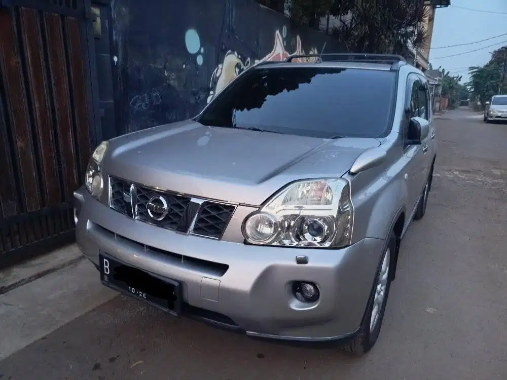 Nissan Xtrail 2.5 ST 2010 AT