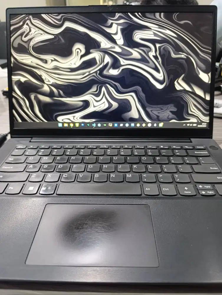 LENOVO V14 G4 AMN - RYZEN 5 7520U (BEKAS PAKAI 1 TAHUN, MULUS)