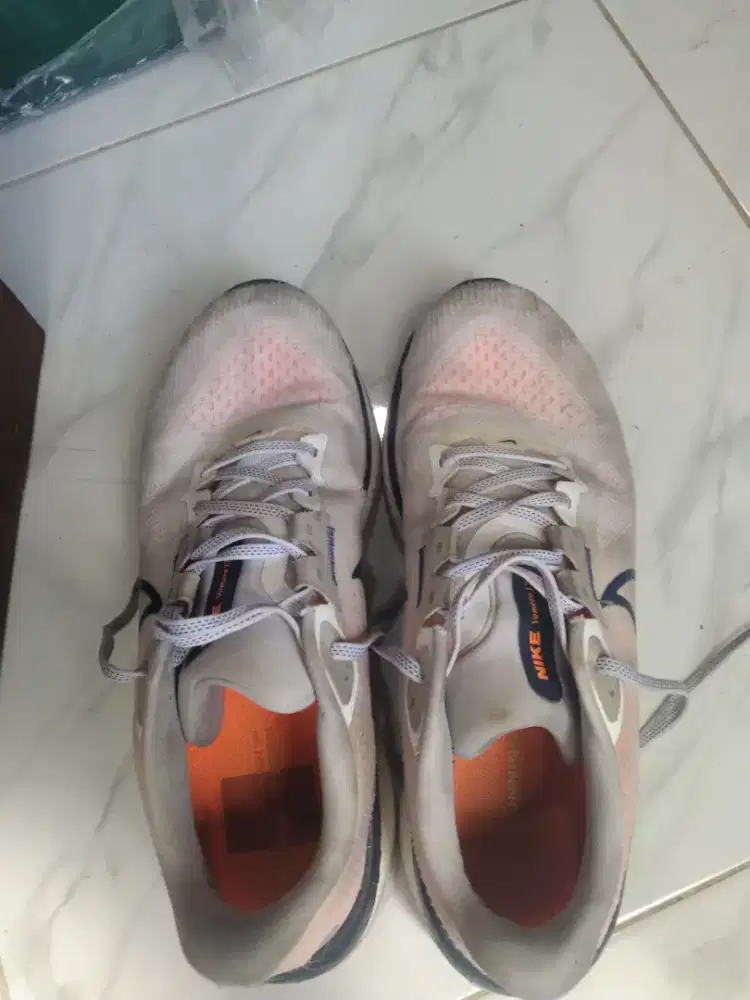 Sepatu running gasssssss