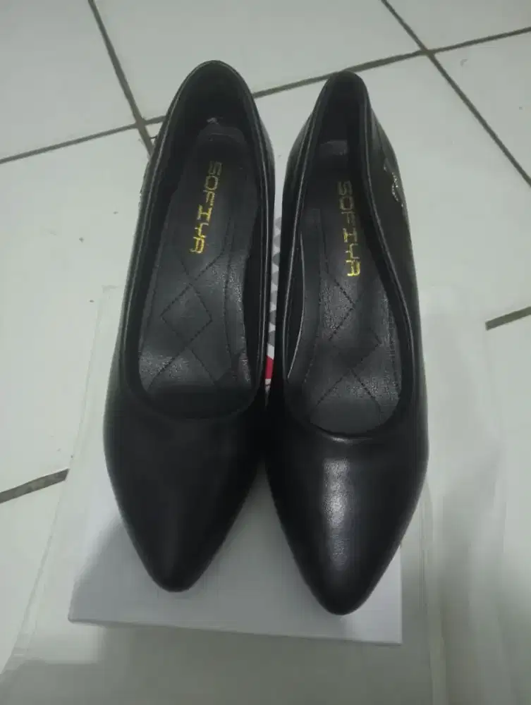 Dijual sepatu pantofel size 36 new