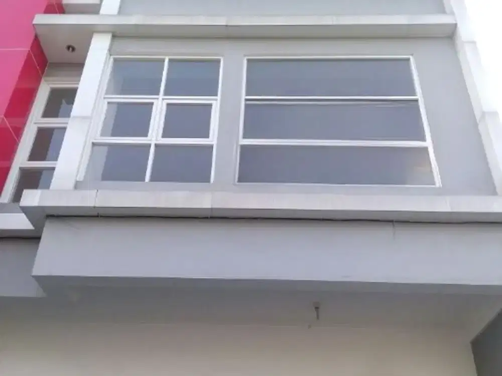LT 229 LB 600 LD7 3 LT JL KALIURANG KM 14 RUKO SLEMAN JOGJA UTARA DEKAT KAMPUS UII TERPADU JAKAL COCOK KANTOR, CAFE, KULINER, USAHA, TOKO, INVESTASI