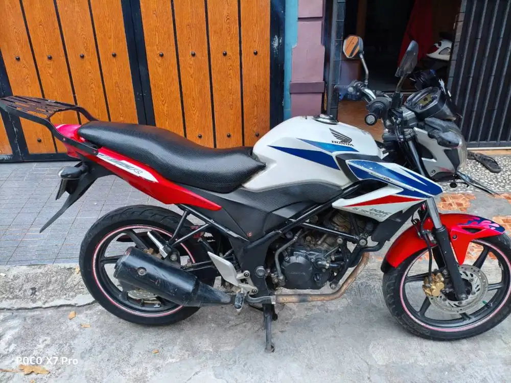 Honda CB150R streetfire old tahun 2014