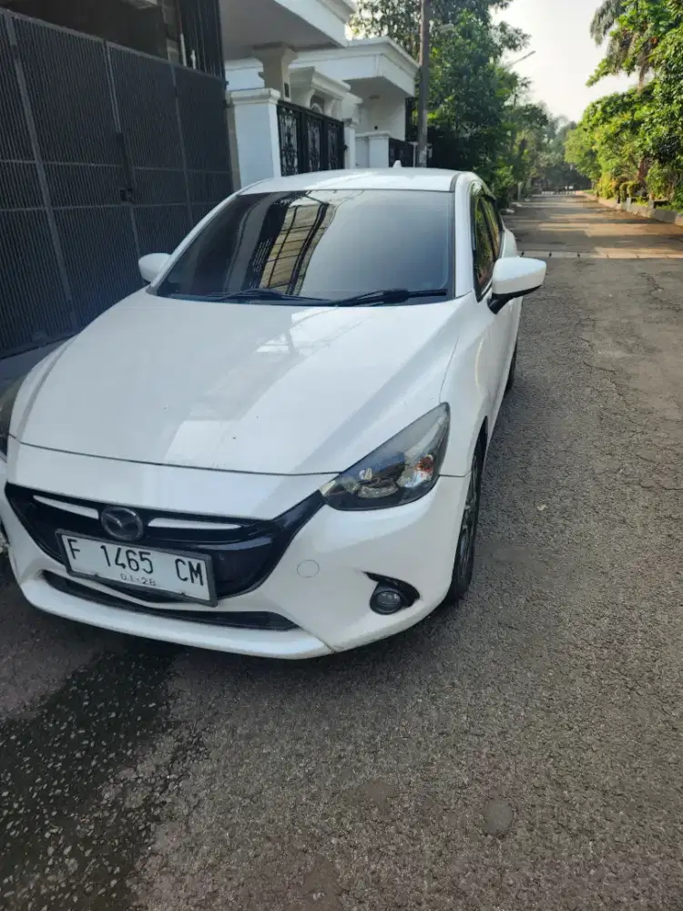 Mazda 2 R Skyactiv 2015