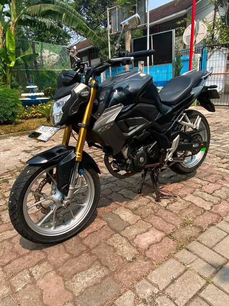 dijual cb150r ss lengkap thn 2022