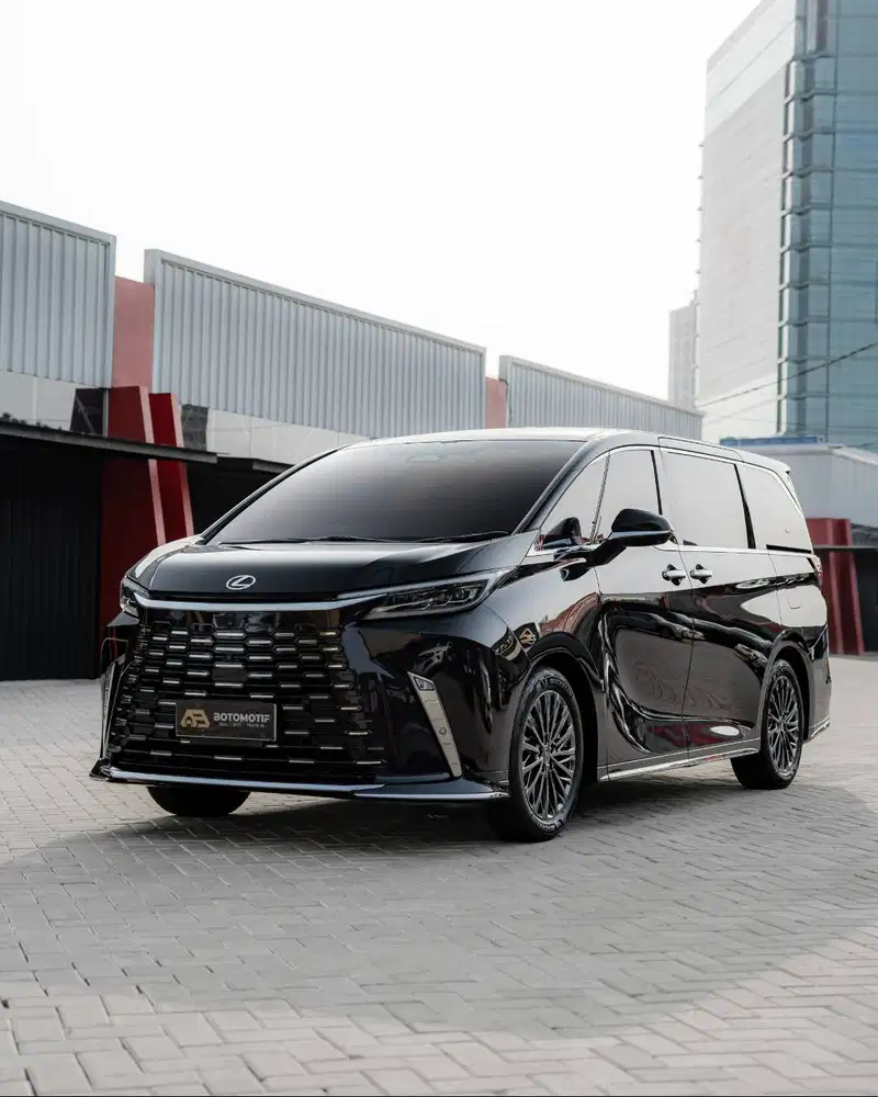 Lexus LM350h 2.5 Hybrid AT Facelift 7-Seater 2024
