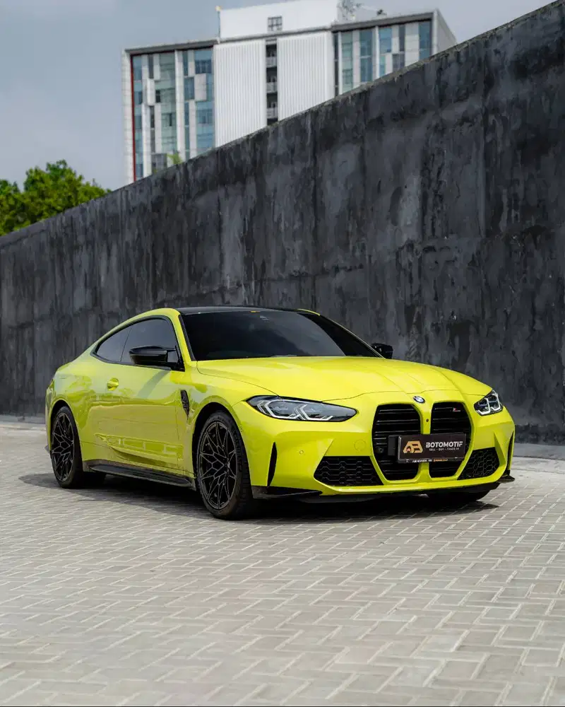 BMW M4 Competition Coupe G82 Sao Paulo Yellow 2022 iDrive7