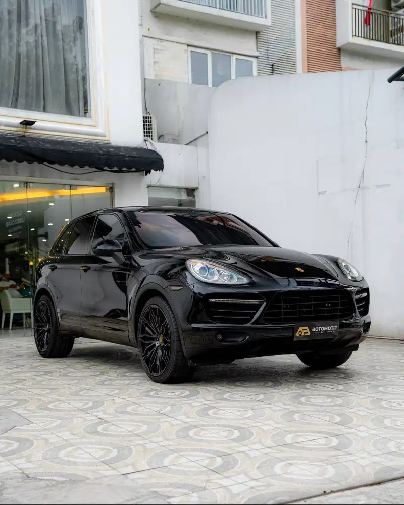 Porsche Cayenne S 4.8 V8 Black 2012