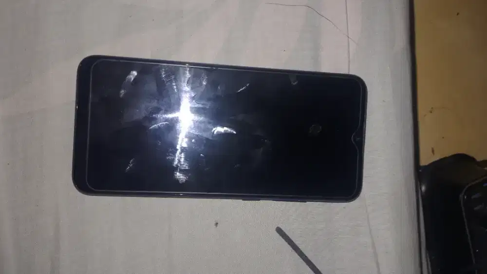 Samsung a03 kondisi bekas minus pemakaian , charger bukan ori