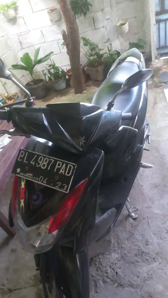 JUAL satu unit sepeda motor Yamaha MIO tahun 2012. Segera butuh uang.