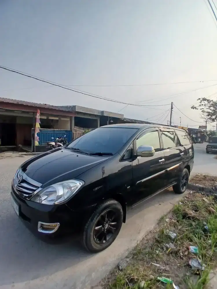 Toyota Kijang Innova 2005 Bensin