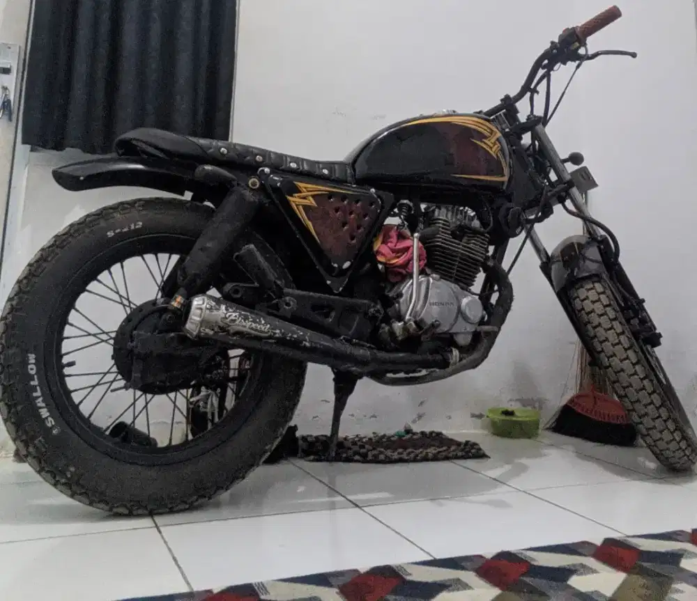 Custom Basic Megapro 2004 , Mesin Joss lancar jaya no rembes