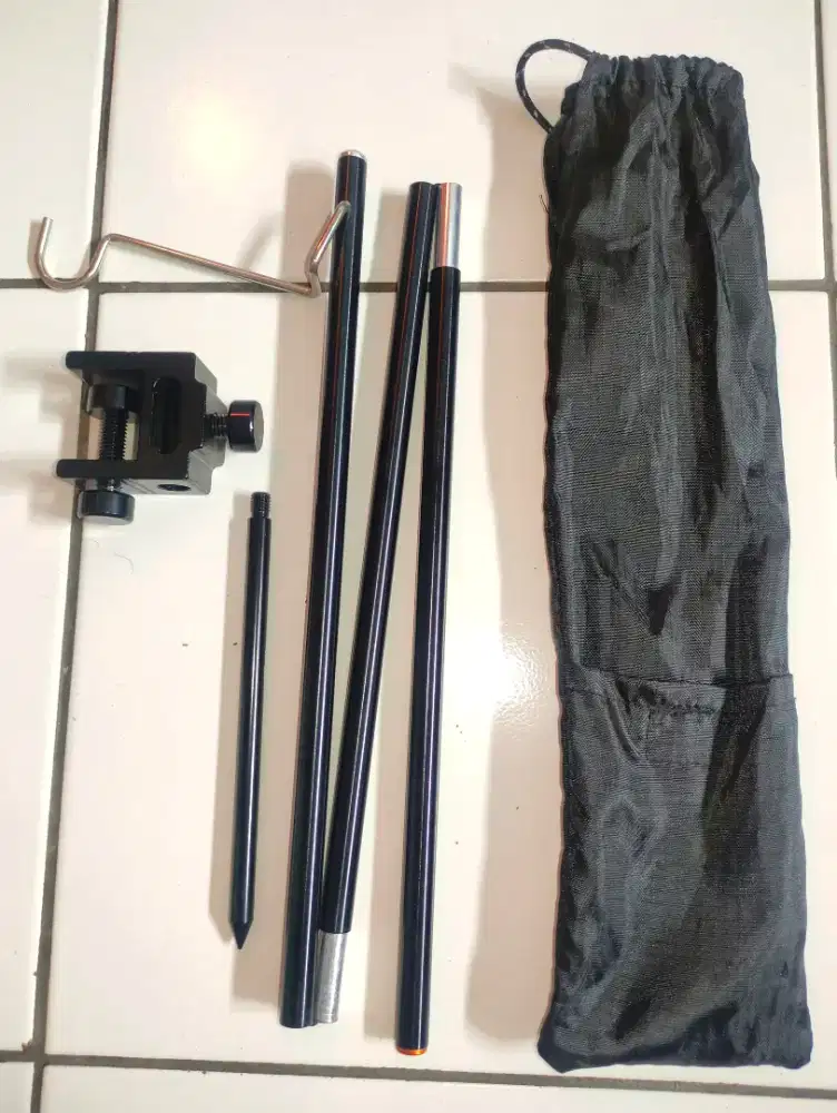 Tiang Lampu Gantung Outdoor Tinggi 110cm Hitam