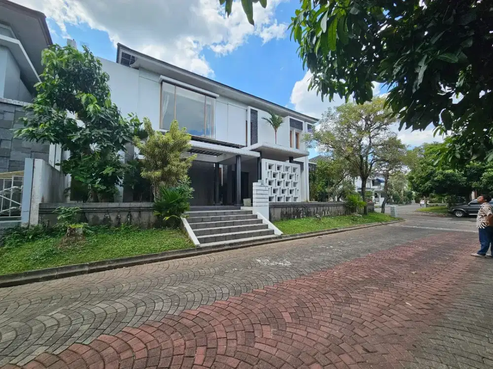 Rumah Mewah Private Pool Hook Jalan Kaliurang