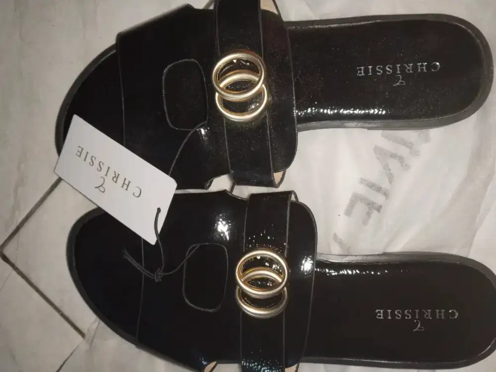 Jual Sendal CHRISSIE