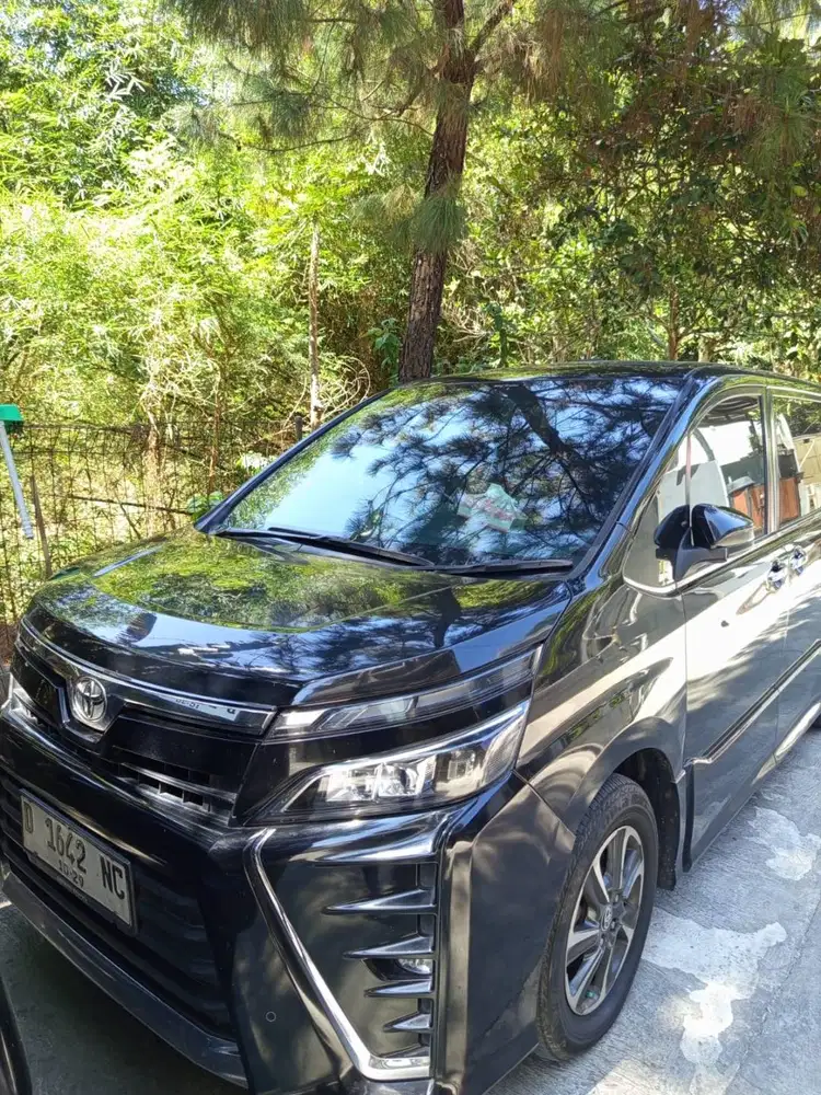 toyota voxy 2.0