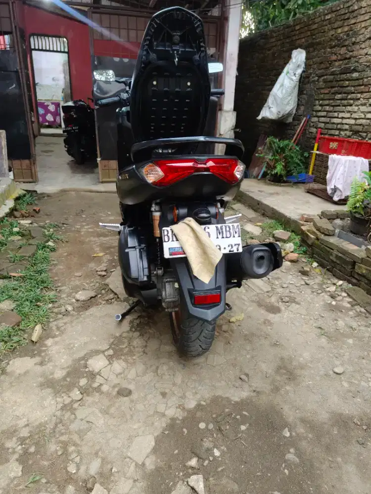 Nmax 2022 standart pabrikan