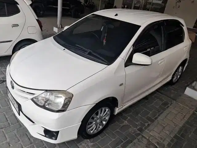 Cicilan Ringan - Toyota Etios 1.2 G Bensin - MT 2014 - CM