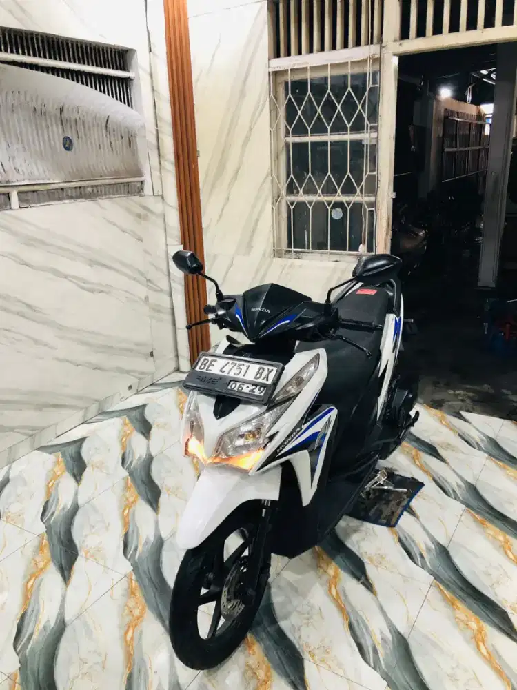 VARIO NEW KZR ISTIMEWA 2014 Pajak Hidup