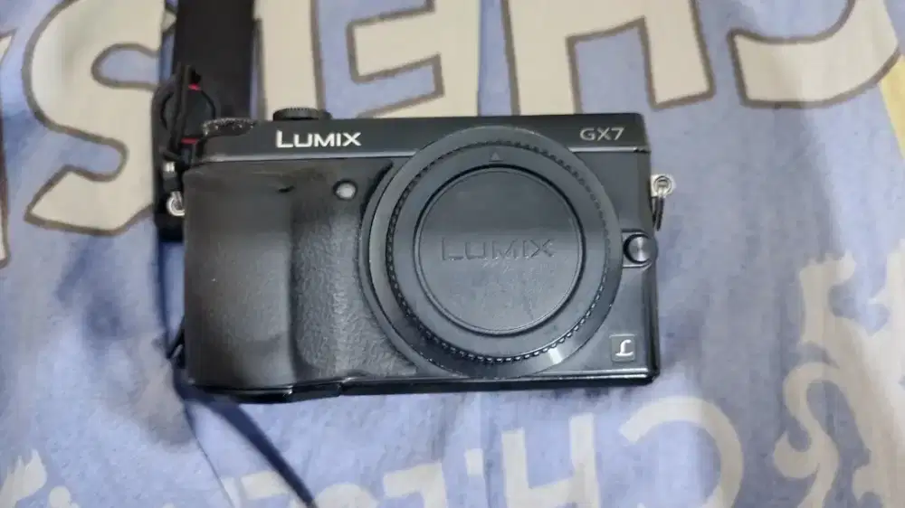 Kamera Kumix GX7 Body Only