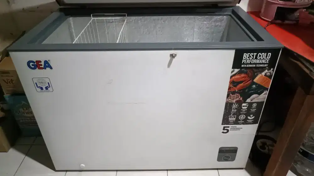 Freezer GEA AB-318-R Liter