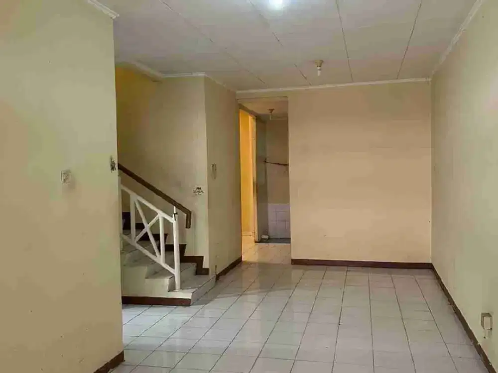 DISEWA RUMAH TAMAN PALEM LESTARI