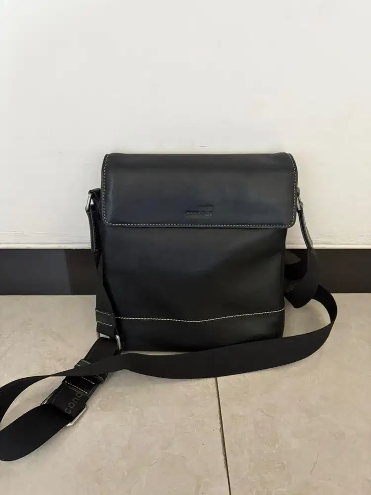 Tas slempang merk condotti genuine leather