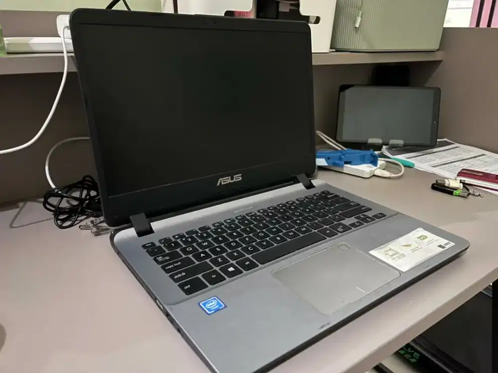 RAM 8GB / SSD 512GB - Laptop ASUS VivoBook X407MA