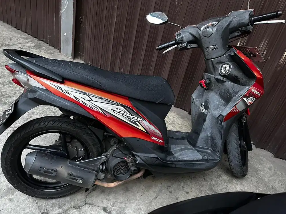 Dijual Honda Beat Merah tahun 2013 tangan pertama