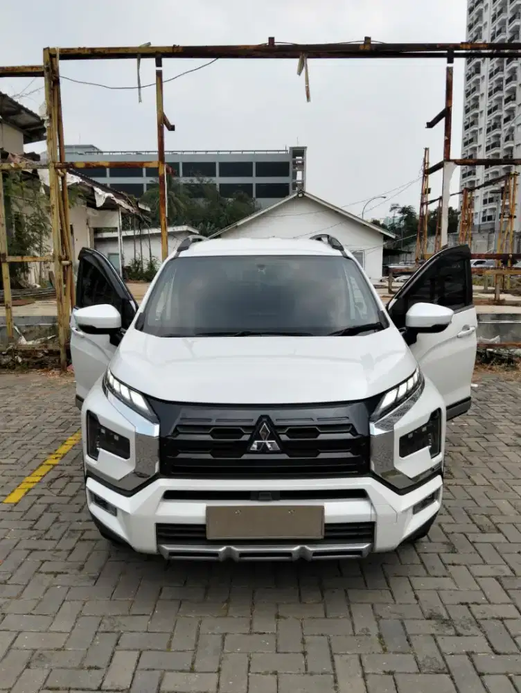Mitsubishi expander 2024 Cross 1.5 AT