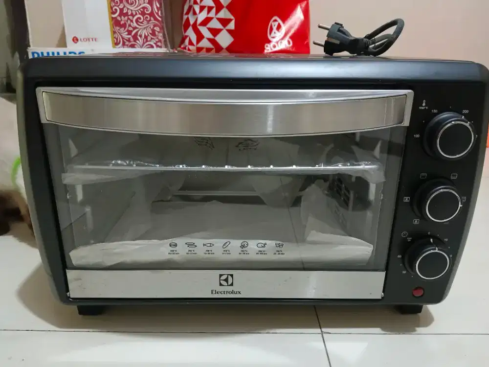 ELECTROLUX OVEN TOASTER