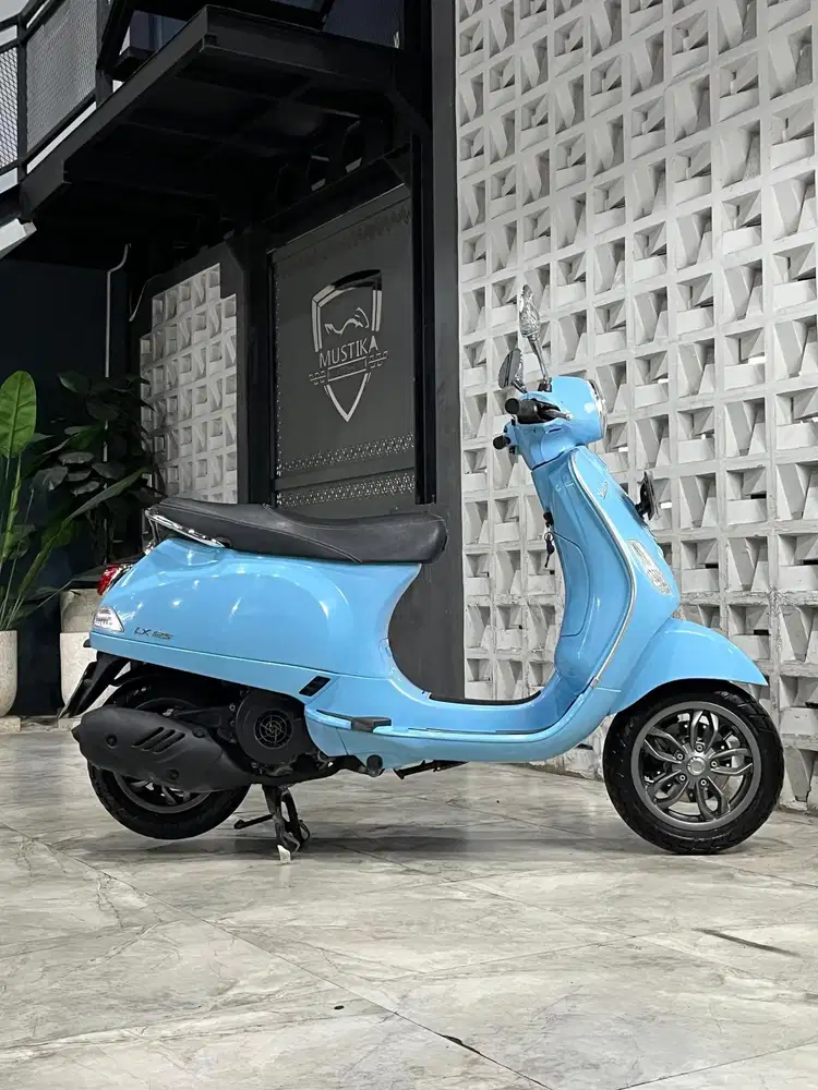 Istimewa!!Vespa LX 125 iget th 2022 - Ayu Mustika
