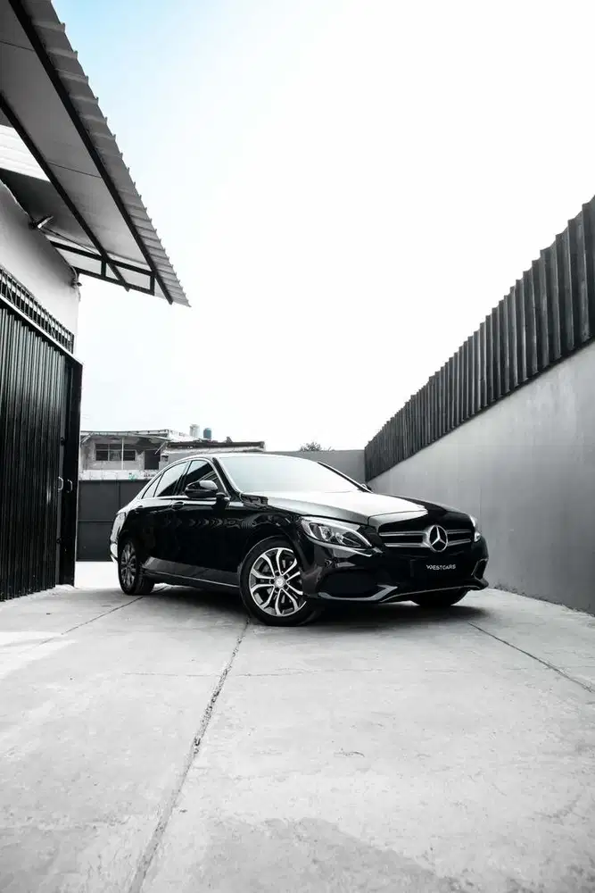 Mercedes Benz C200 Avantgarde 2017 C 200 2016 Like New Mint Condition