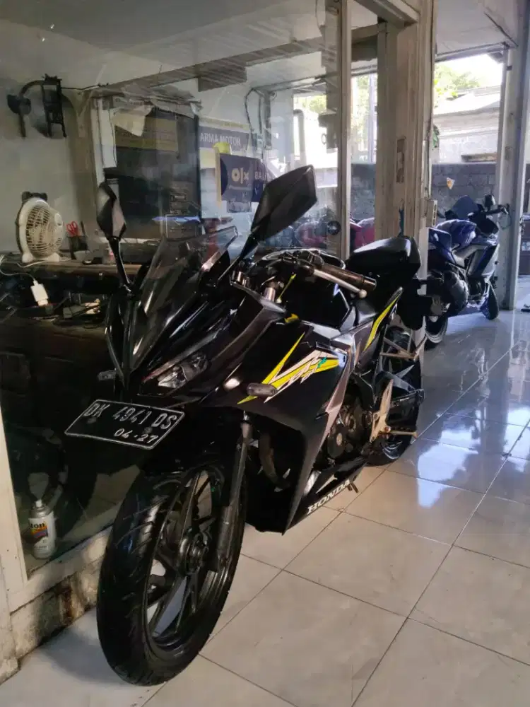 HONDA CBR 150 TAHUN 2017 PAJAK HIDUP SURAT LENGKAP