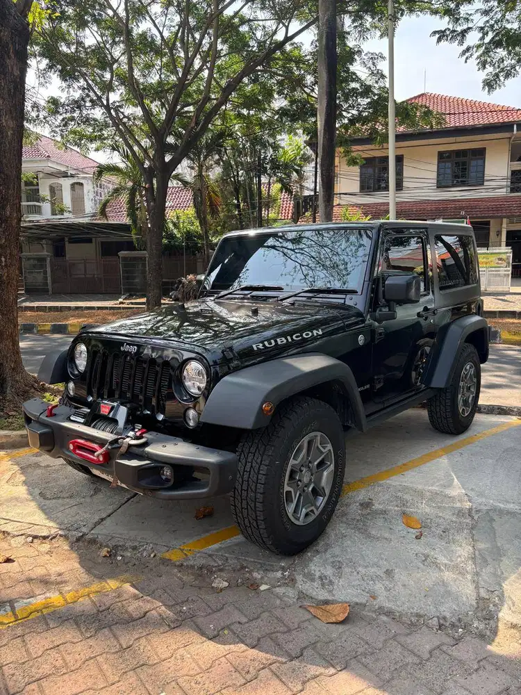 Jeep Rubicon 3.0, Bensin AT 2 pintu Tahun 2015