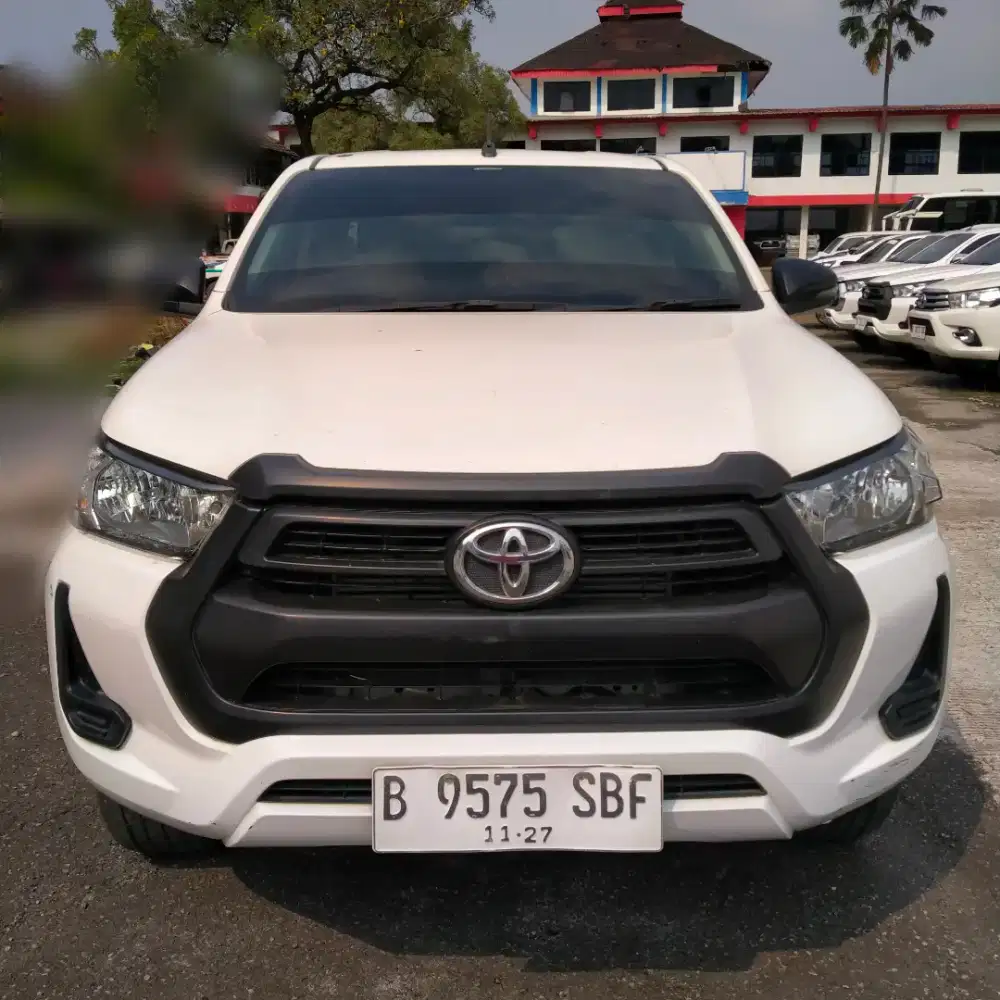 TOYOTA HILUX DC E 2.4 4X4 MT 2022
